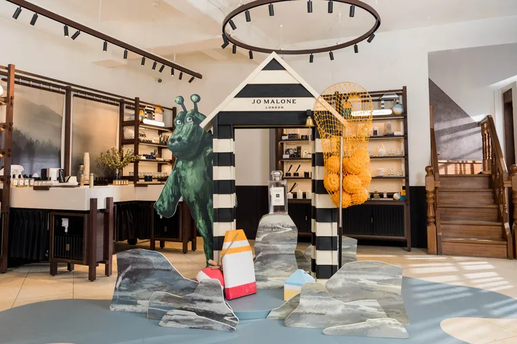Jo Malone London大稻埕形象店也有海怪現蹤。品牌提供