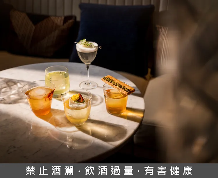 台北文華東方酒店「M.O. Bar」及多哈文華東方酒店攜手呈現夏日風味之旅，特別設計多款土耳其主題限定單點調酒。台北文華東方酒店提供