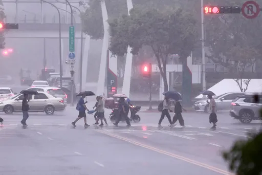 雨彈連炸5天　氣象署：週三晚起至週五降雨最猛烈