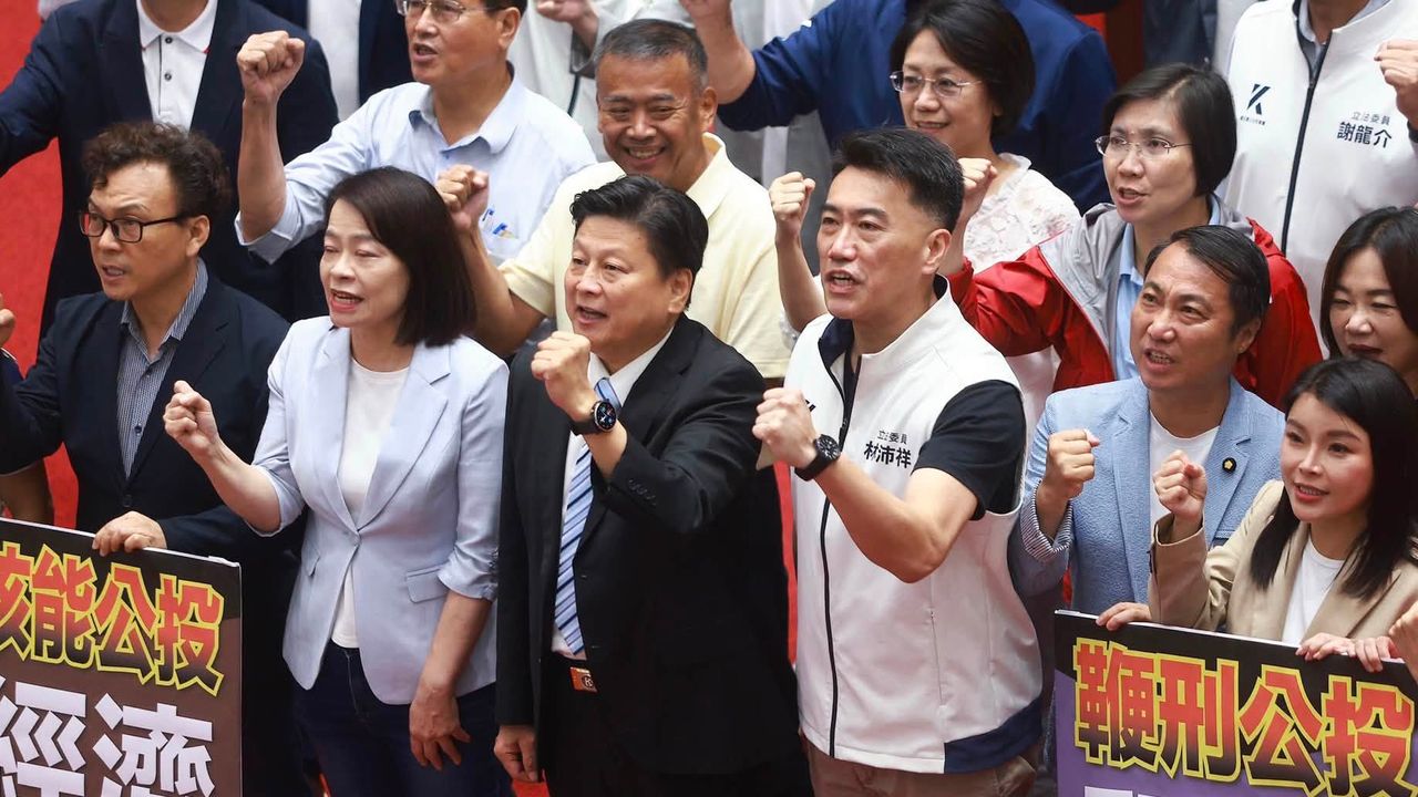 總預算三讀|傅崐萁要賴卓珍惜善意 「我鞠躬盡瘁盼國家往前走」