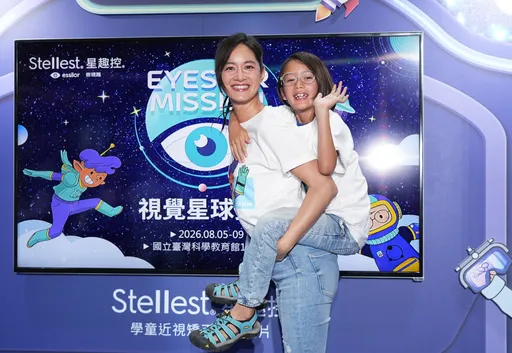 Janet不怕8歲兒走歪！拍2部電影片場「半工半讀」收入贏過她