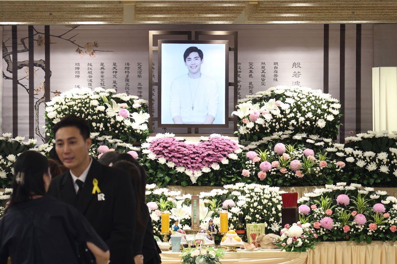 王凱今告別式 《薰衣草》陳喬恩、陳怡蓉等悼念