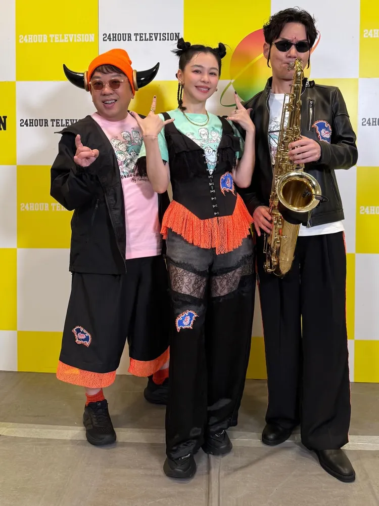 徐若瑄（中）凍齡美貌令日本網友好吃驚。左為天野博之、右為南原清隆。翻攝南原清隆IG