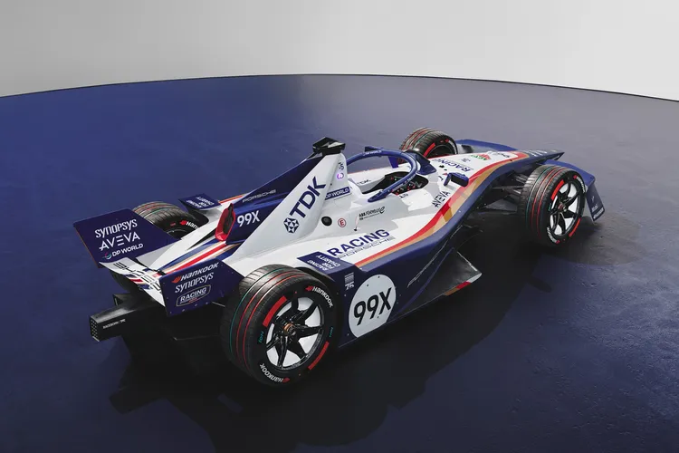 Pascal Wehrlein駕駛Porsche 99X Electric迎戰倫敦決戰，目前位居車手積分榜第三，仍保有爭奪年度世界冠軍的機會。原廠照片