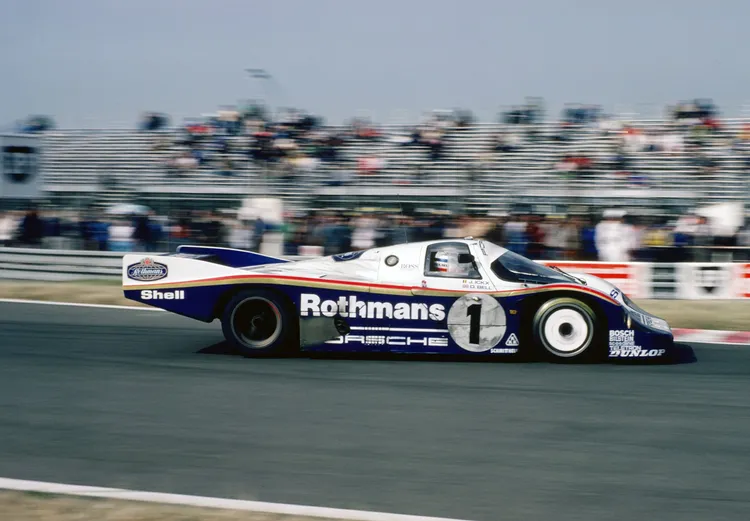 保時捷以Porsche 956、962 C及959等經典賽車為靈感打造歷史塗裝，向品牌75年賽車運動傳統致敬。原廠照片