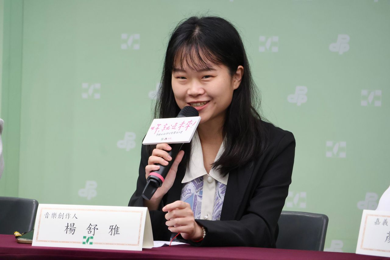 不只〈玻璃睪丸〉補助拿好拿滿 他點名3組綠友友「去年挺罷免今年拿現金」