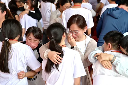 桃園大廟景福宮舉辦2026成年禮　近300位學子循古禮歡喜轉大人