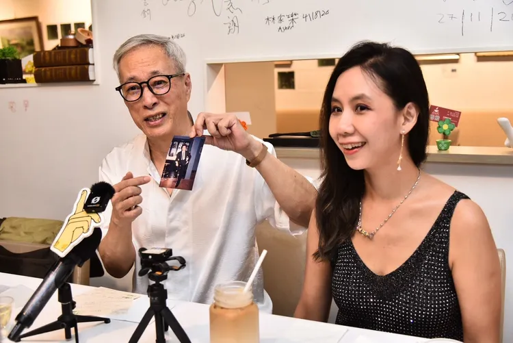 姜厚任（左）和陳苡孋受訪談兩人的七世情緣。彭欣偉攝