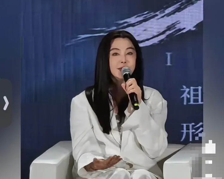 王祖賢昨現身廣州活動，首度回應授權AI的想法。翻攝微博