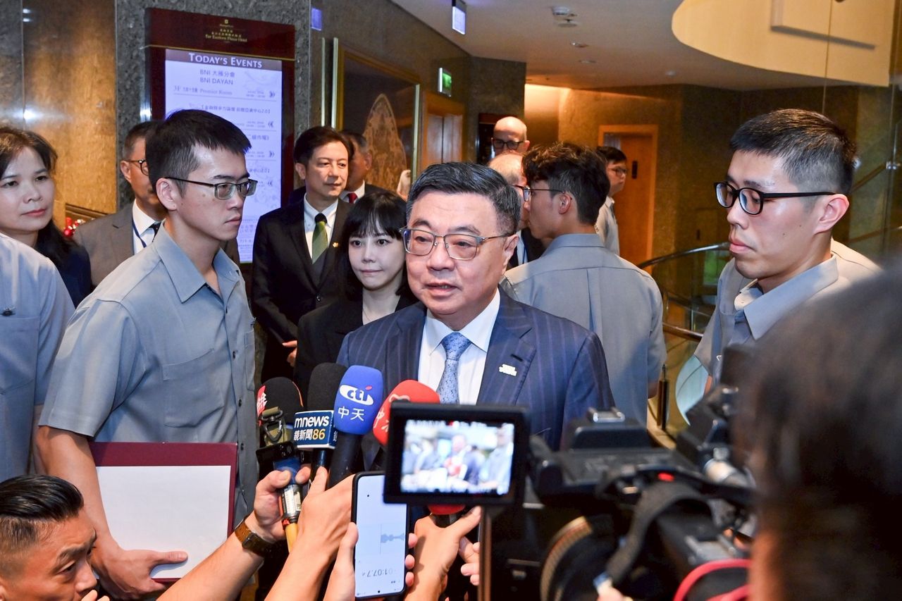 否認要將行政院、立法院遷到台中 卓榮泰:只是有人建議