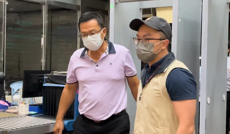 鄭亦麟父親鄭伍廷也涉案被起訴。資料照片。資料照片
