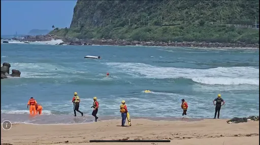 基隆大武崙傳失蹤！遊客疑遭離岸流捲走　3米高巨浪阻救援