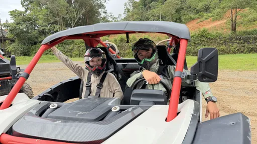 融融雁靈越野車失控　差點直接撞山壁