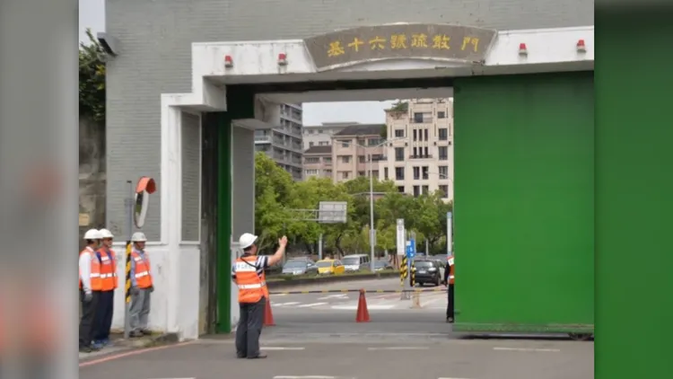 台北市疏散門今天傍晚6時起陸續開啟。資料照