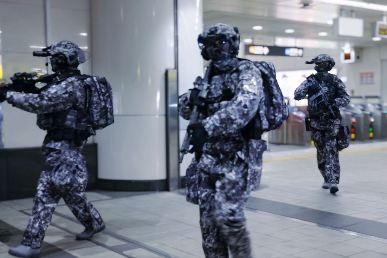 憲兵颱風夜搭捷運增援!漢光第五天「城市迷彩」登場