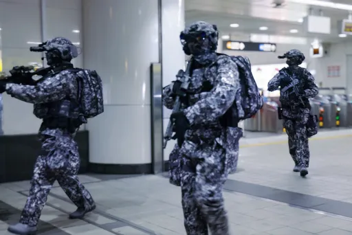 憲兵颱風夜搭捷運增援！漢光第五天「城市迷彩」登場