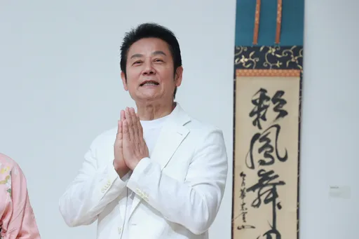 徐乃麟避談五熊案　笑揭徐新洋睡公園內幕