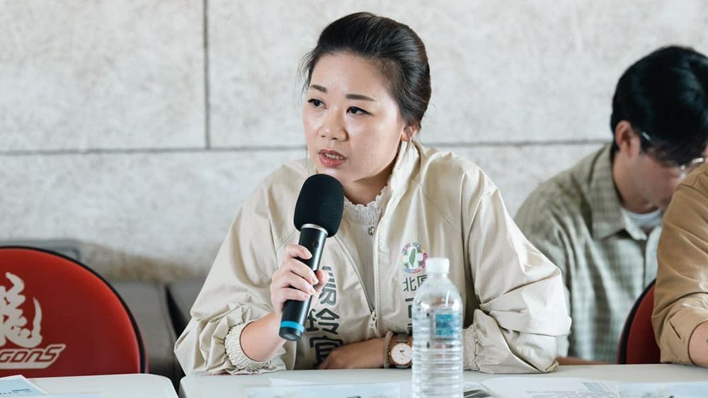綠議員嗆竹市衛生局長下台 藍青年反嗆:衛福部、食藥署有人負責嗎?