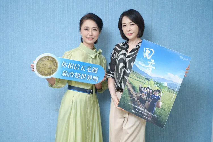 黃婕菲（左）和潘儀君跨時空演母女。大愛提供