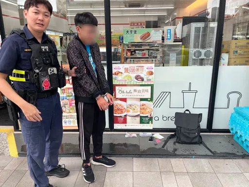 要跟警察輸贏賽跑？車手提款被警盯上急拔腿狂奔　一身汗躲巷弄認輸