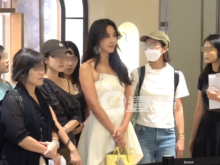 隋棠一身白禮服出席活動。特勤中心攝