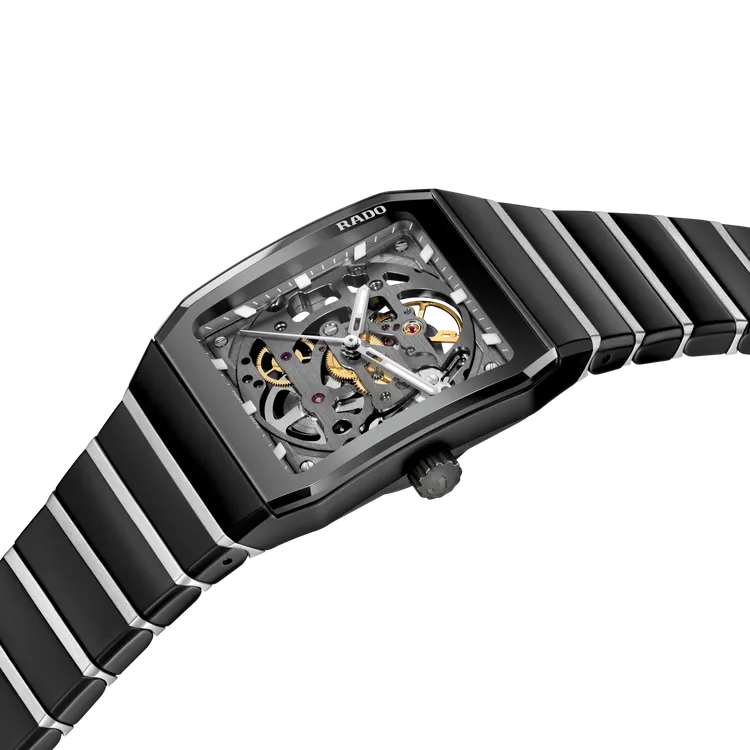Rado Anatom高科技陶瓷鏤空腕錶，17萬2400元。品牌提供