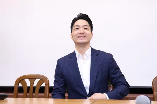 蔣萬安拿納稅錢買帳號衝流量！民進黨：只會包裝漂亮人設