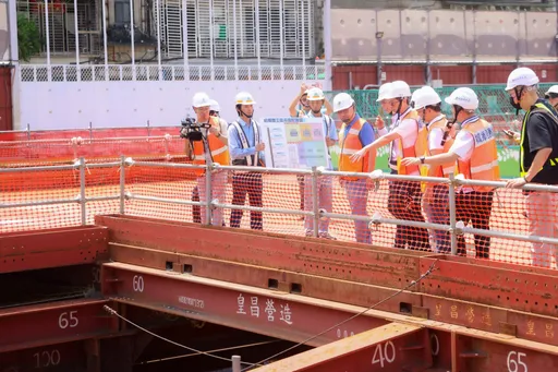 侯友宜視察蘆洲建設　第二國民運動中心年底啟用、社宅456戶拚118年完工