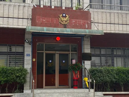 基隆又爆幼兒園涉虐！幼童遭抓頸壓桌5分鐘　家長心碎提告