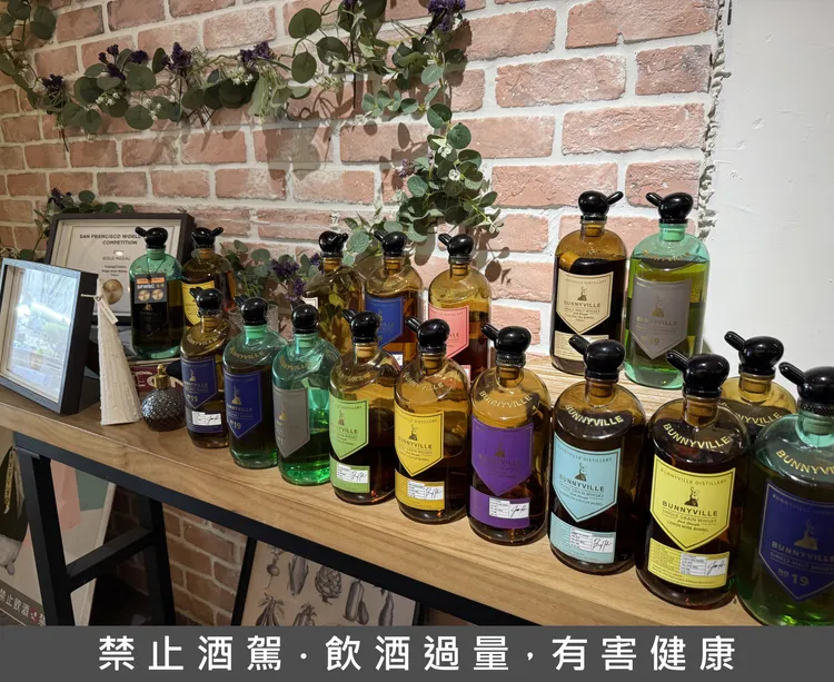 龐尼維爾以風味威士忌屢獲國際烈酒賽事肯定，台灣酒廠深耕在地原料開發。黃若綾攝
