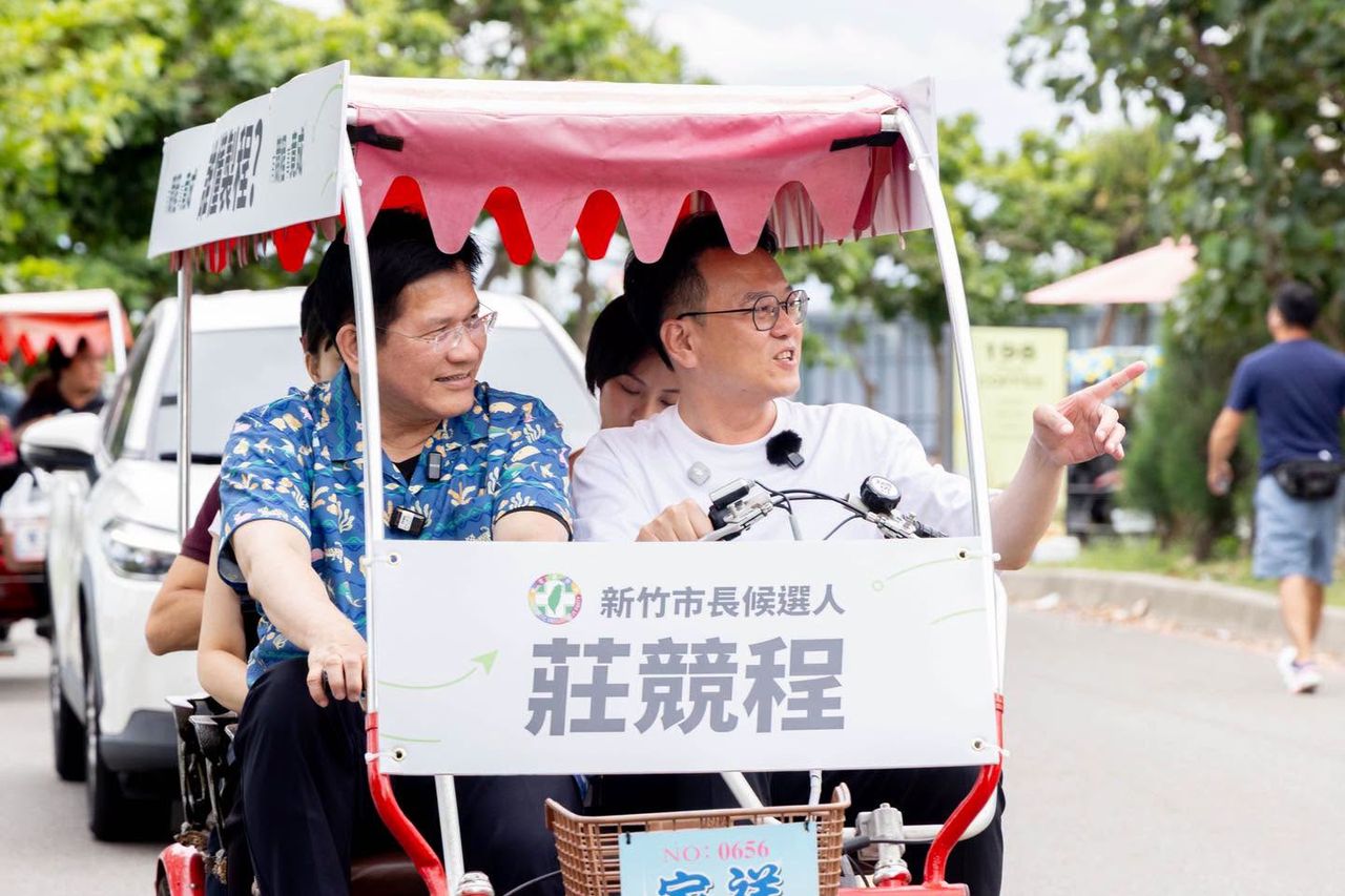 騎協力車傳授莊競程城市經驗 林佳龍:新竹值得新市長