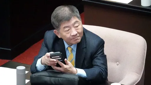 昔痛罵「陳時中擋疫苗」被翻出　黃智賢戰網友：台灣人靠我活下來