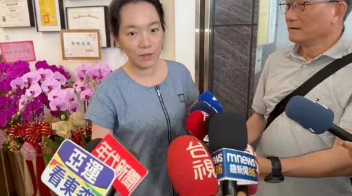 趙建銘手機畫面還是許芊芊？　陳幸妤高級酸　神回「你也能用林志玲當桌布」
