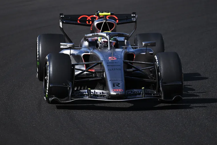 Audi長期投入賽車運動，並透過Audi Revolut F1 Team正式進軍Formula 1®，將品牌對性能、科技與精準工程的追求帶進世界最高層級的方程式賽車殿堂。業者提供