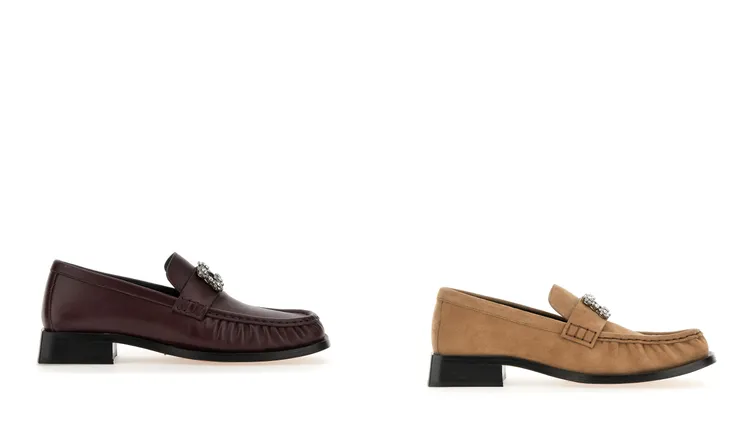 ROGER VIVIER Viv' Rangers迷你花鑽扣樂福鞋，各5萬4200元。品牌提供