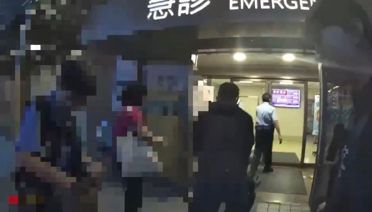 下班尖峰塞爆!68歲男昏迷急送醫 蘆洲警開道搶5分鐘救命
