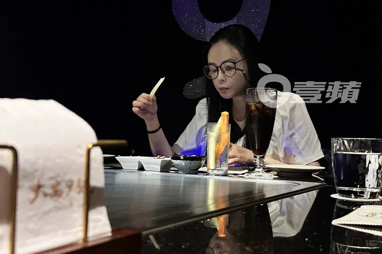 蕭淑慎享用美味餐點。特勤中心攝