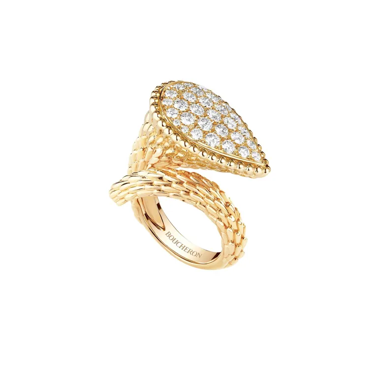 BOUCHERON Serpent Bohème系列戒指。品牌提供