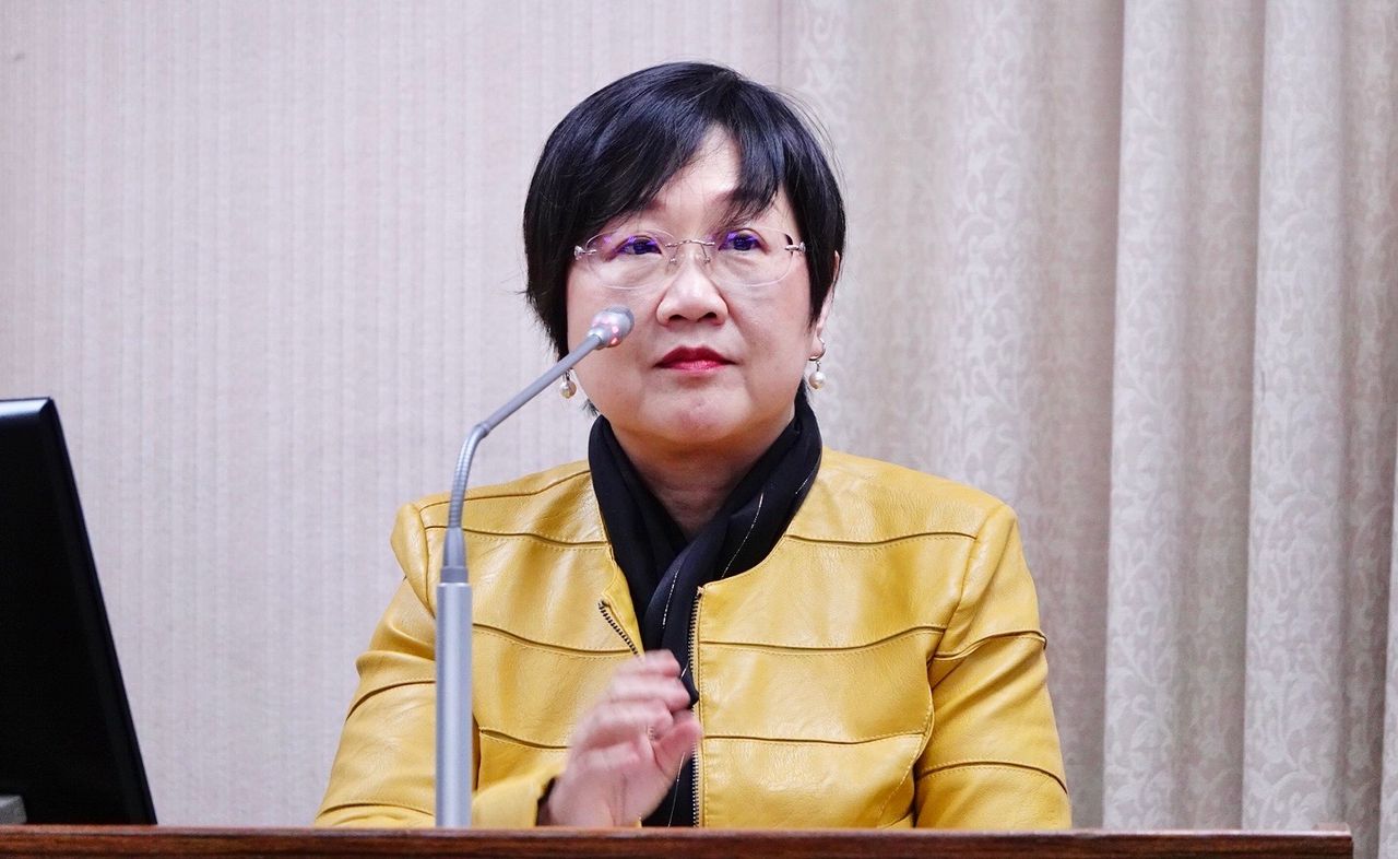 徐佳青下屬傳被逼隨行後猝逝 僑委會回應了
