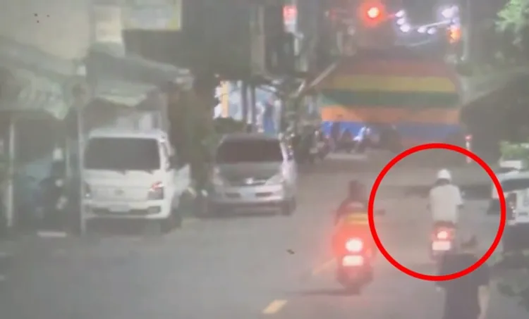 盧男騎車違規遭攔查，一查身分發現是毒品通緝。翻攝畫面
