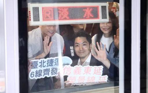 拿高雄前鎮漁港當擋箭牌？賴瑞隆怒嗆公開辯論　蔣萬安說話了