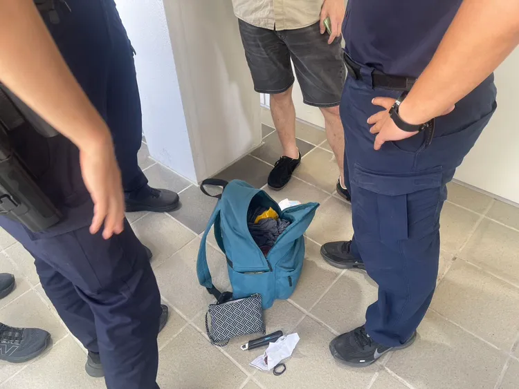 新北捷運三鶯線今天傳出有人持美工刀衝突。翻攝畫面