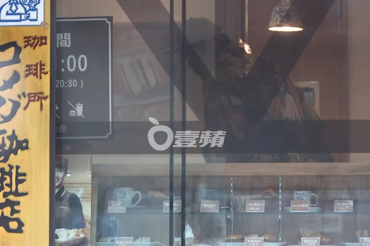 哈孝遠帶兒子到「上島珈琲店」用餐。特勤中心攝