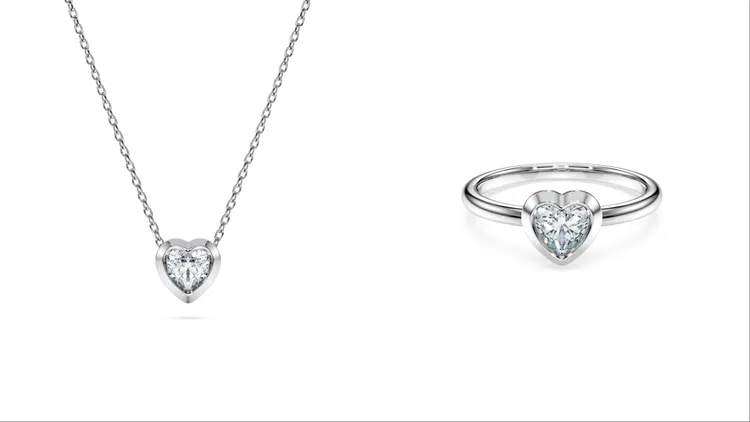 SWAROVSKI Eternity Heart 0.5克拉項鍊（左）2萬2000元、Eternity Heart 0.5克拉戒指（右）2萬元。品牌提供