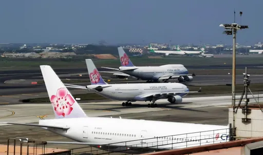白海豚颱風亂航空！華航20航班異動　連3天都有取消
