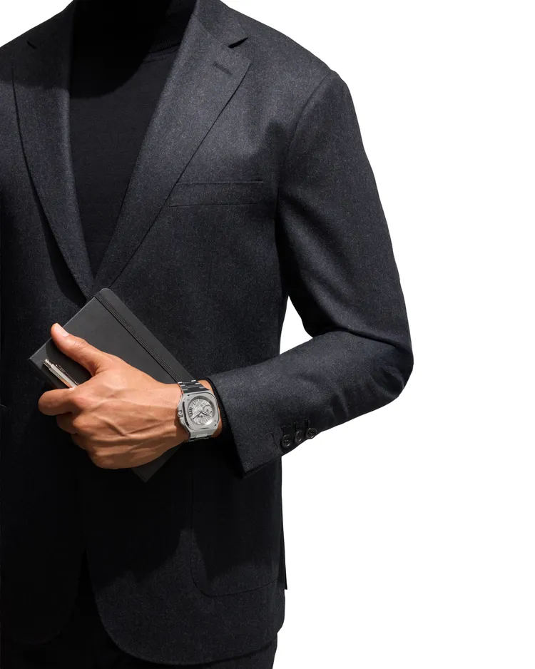 Bell & Ross BR-X5 Meteorite，41mm，精鋼錶殼，Muonionalusta天鐵隕石錶盤，精鋼錶帶，BR-CAL.323機芯，動力儲存70小時，防水深度100米，30萬6000元。品牌提供