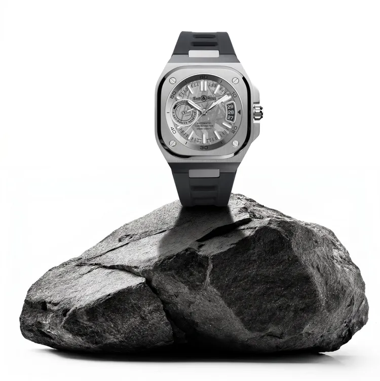 Bell & Ross BR-X5 Meteorite黑色橡膠錶帶款，28萬9000元。品牌提供

