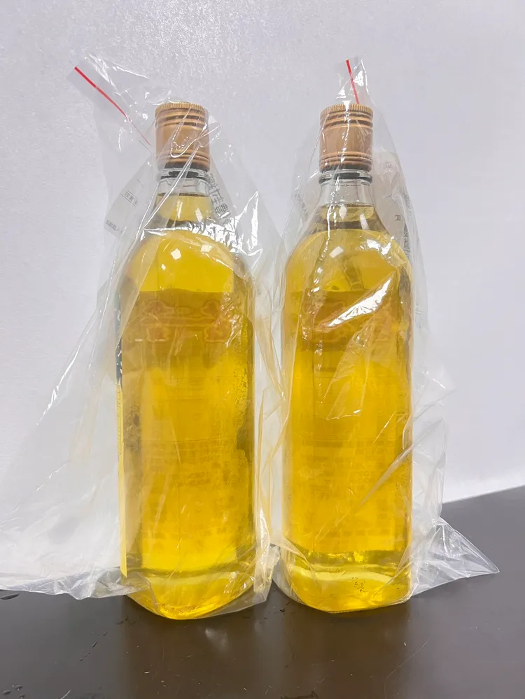 彰化縣「春木製油」自主送驗的苦茶油產品檢出苯駢芘23.0 µg/kg，比標準2.0 µg/kg高出10倍之多。縣府提供
