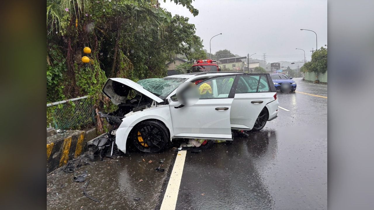 苗栗台3線死亡車禍!22歲駕駛雨天撞燈桿昏迷 身旁23歲友不治
