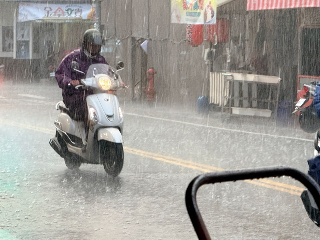 南卡颱風距台2500公里影響曝 未來一週「雨彈接力」!周六慎防豪雨